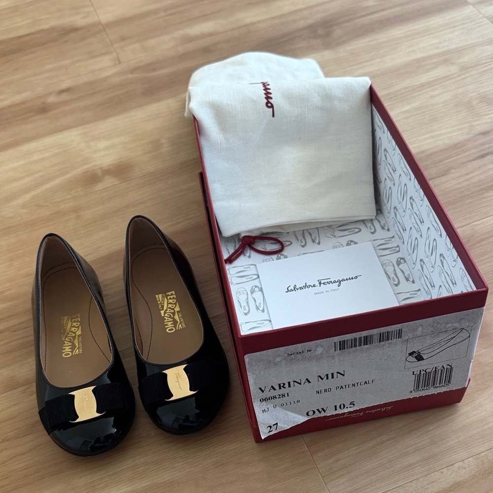 Toddler girls Ferragamo Black Patent Leather Ballerinas with Vara Bow - Picture 7 of 7